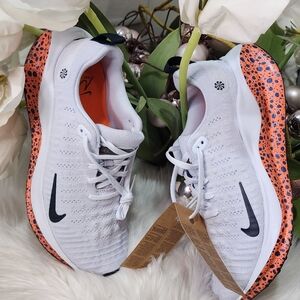 Nike Infinity Run 4 Electric mens shoes Size8 New